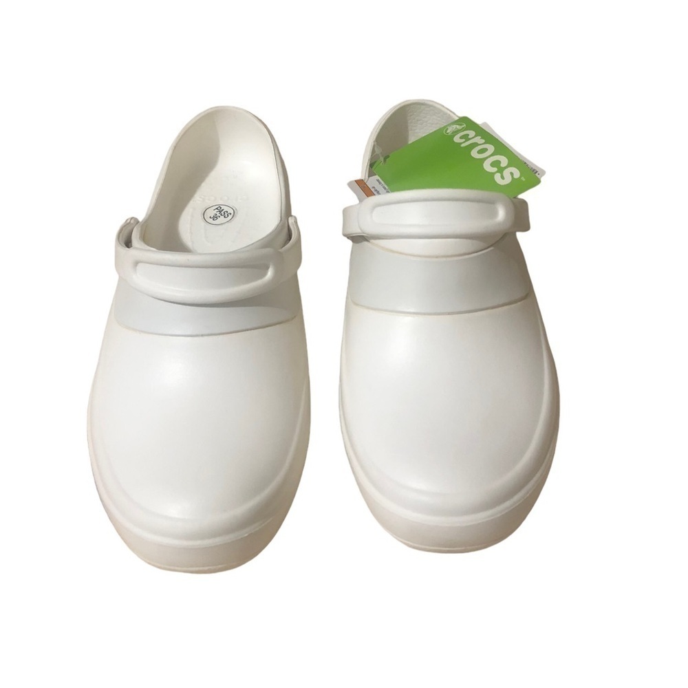Crocs a work NWT